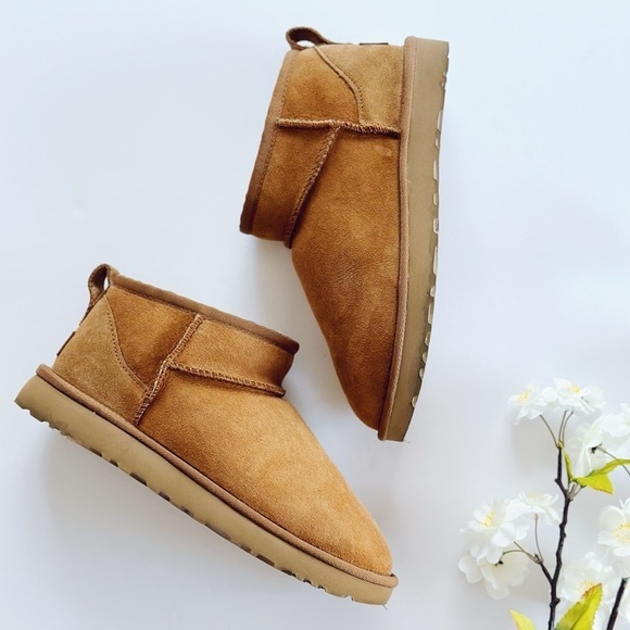 UGG Women’s Classic Ultra Mini Chestnut Boots - Picture 4 of 11